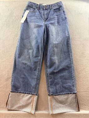 Tinseltown Medium Blue Wide-Leg Flare Jeans with Rolled Cuff